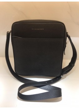 Buberry Messenger bag       